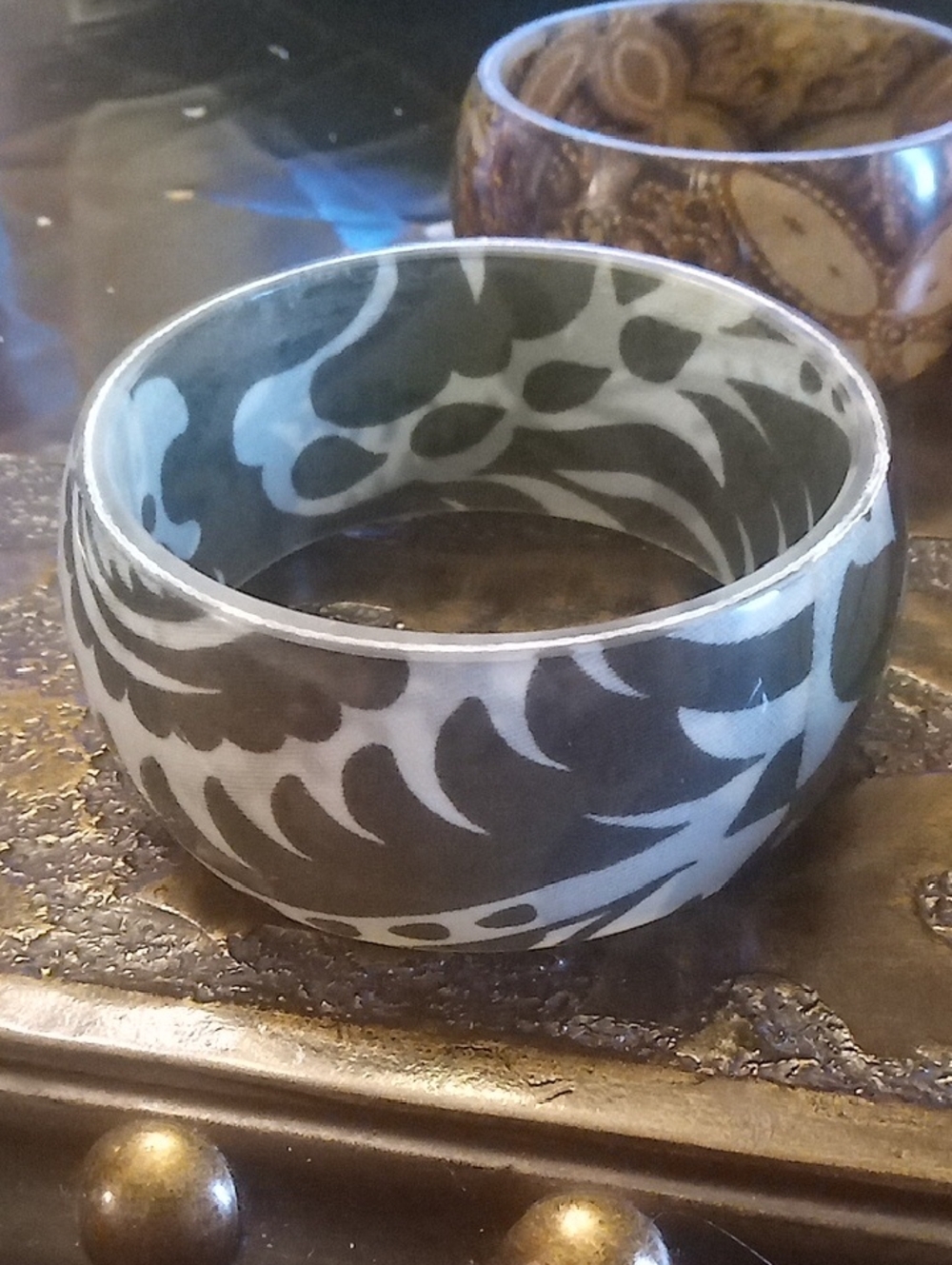 BANGLE, BARONI BRACELET Black and Grey Patterned Resin Bangle